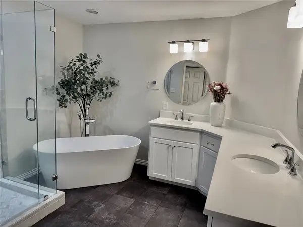 2214 Carlisle Street, Bedford, TX 76021