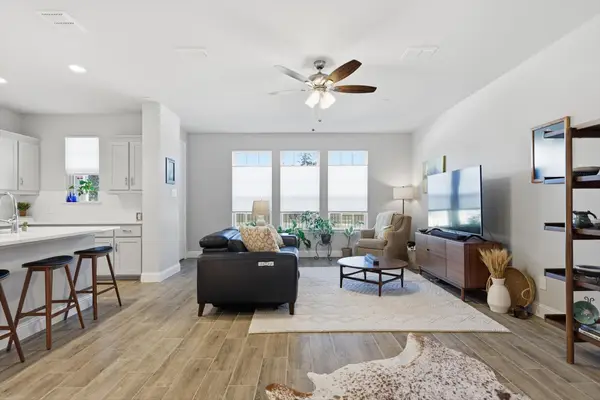 6092 Bursey Road, Watauga, TX 76148