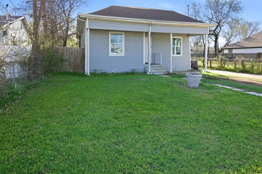 2421 Langston Street, Fort Worth, TX 76105 - #2