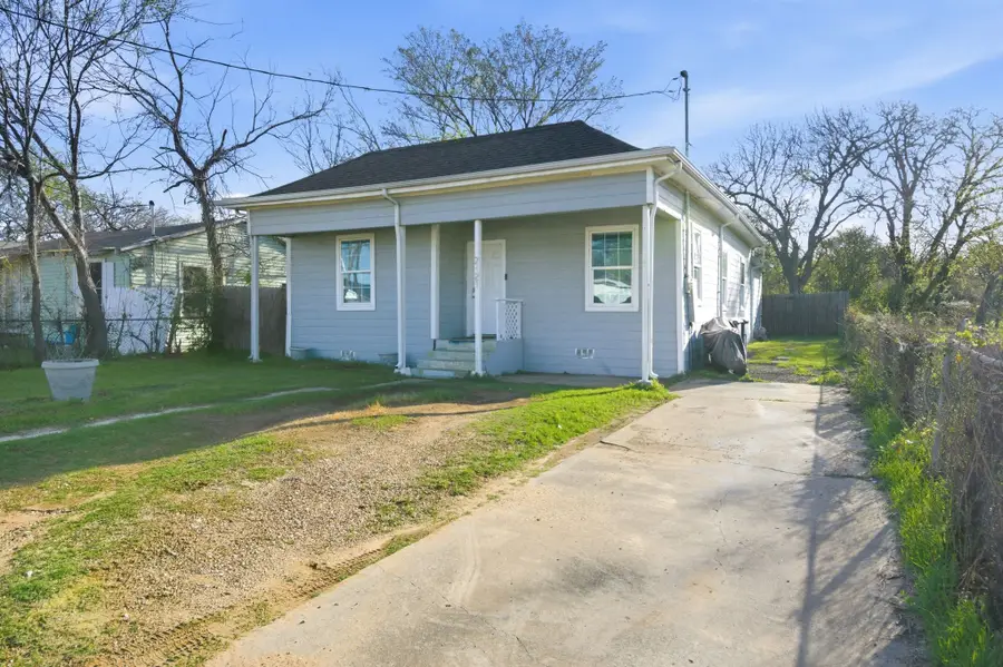 2421 Langston Street, Fort Worth, TX 76105 - #3