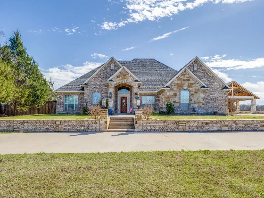 44 Fawn Hollow Circle, Denison, TX 75020 - #1