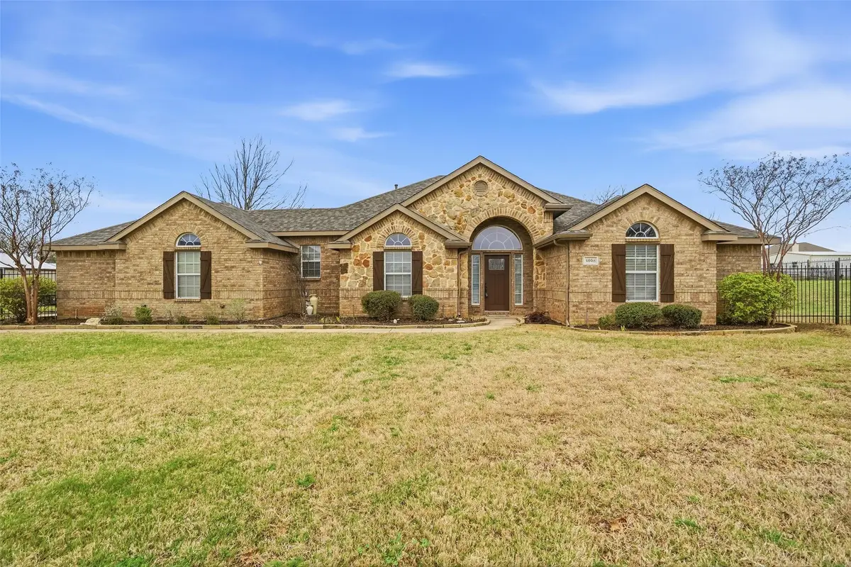 4008 Glenwood Drive, Joshua, TX 76058 - #1