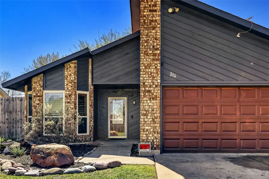 304 Valley Forge Lane, Arlington, TX 76002 - #3