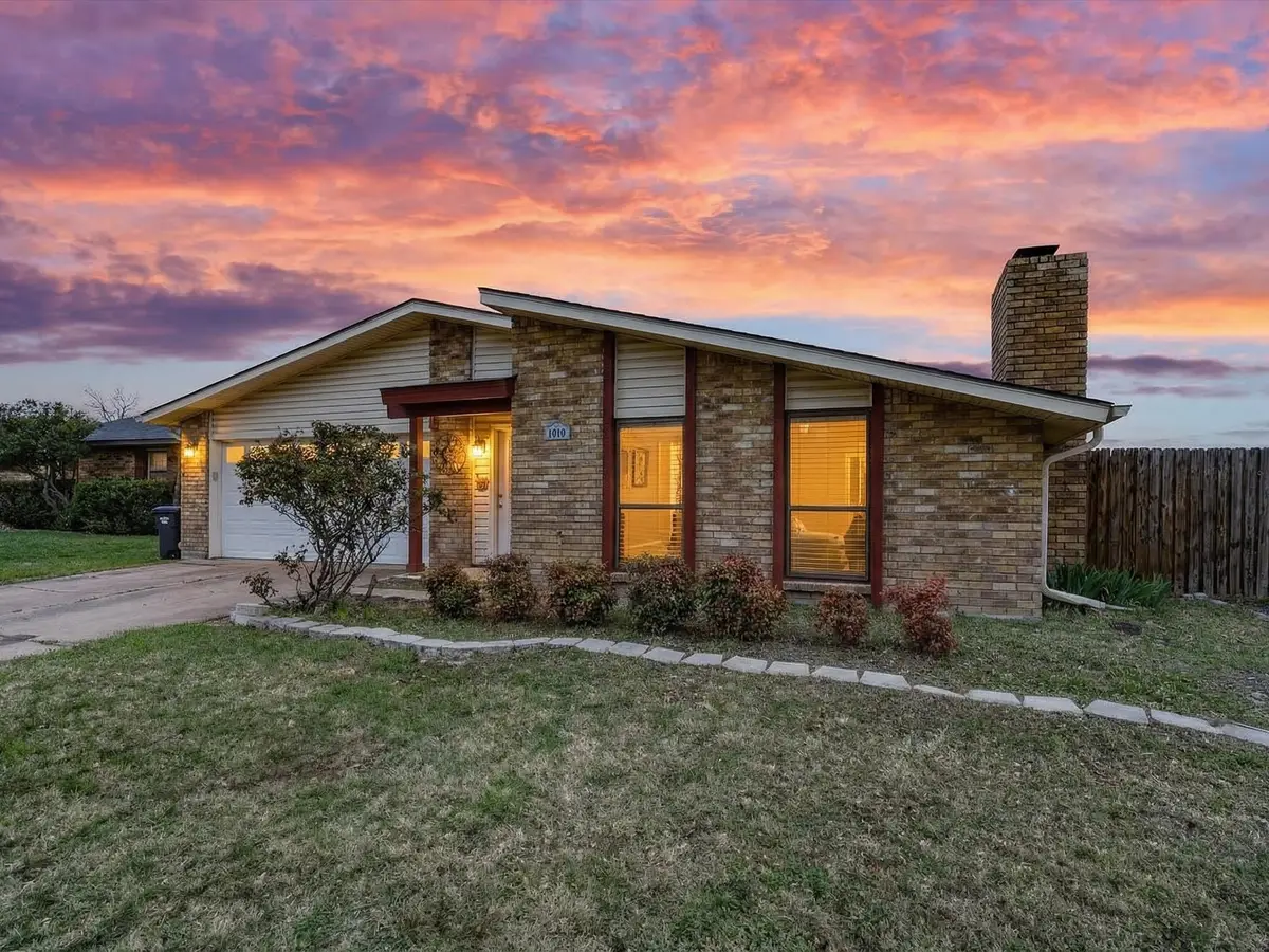 7016 Buttonwood Drive, Fort Worth, TX 76137 - #1