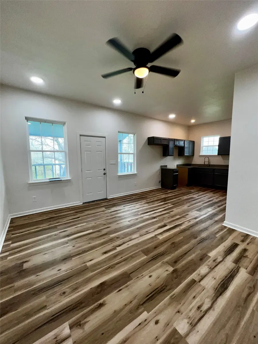 309 E Pine Street, Jacksboro, TX 76458 - #3