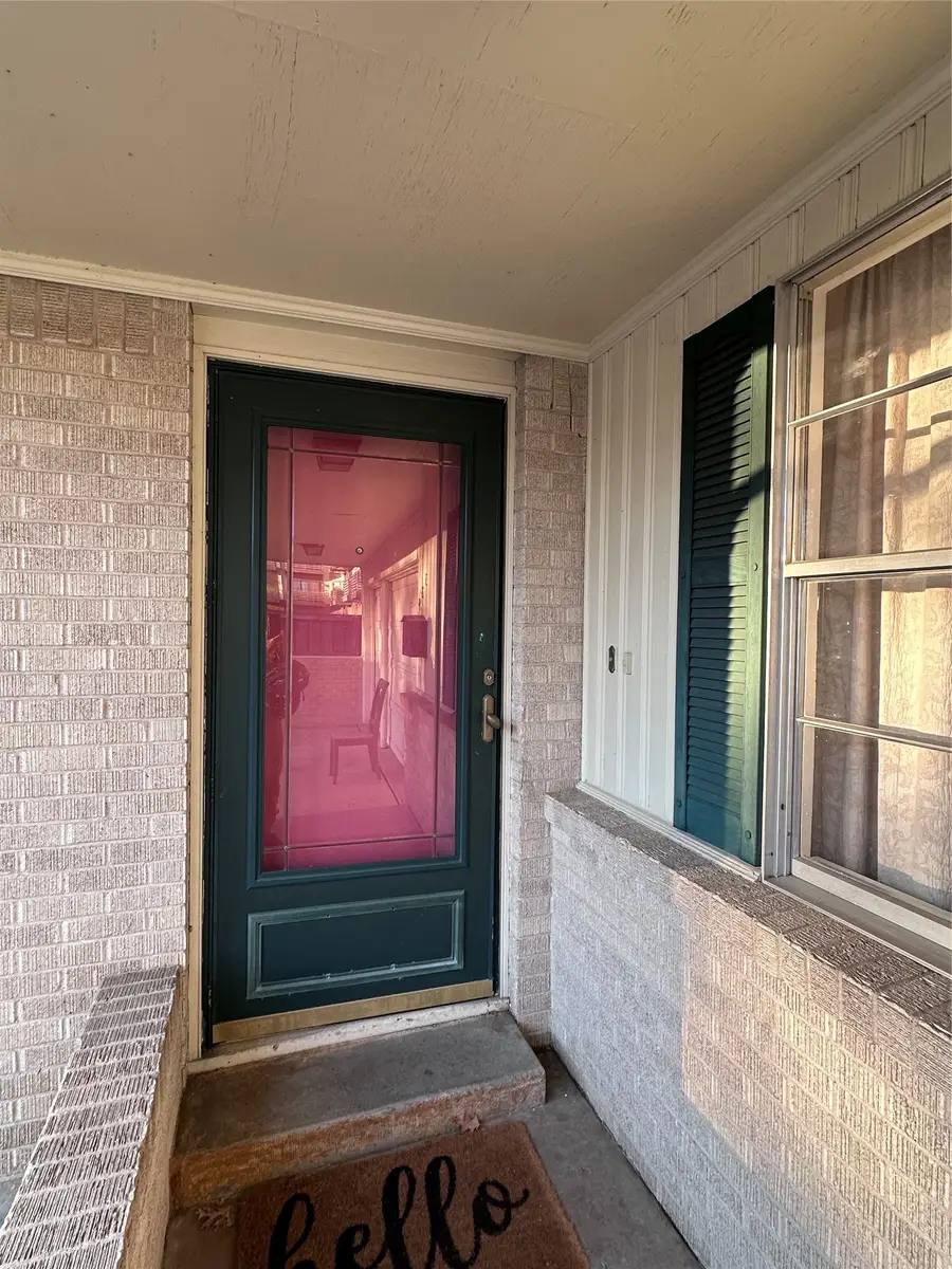 329 N Brighton Avenue, Dallas, TX 75208 - #2