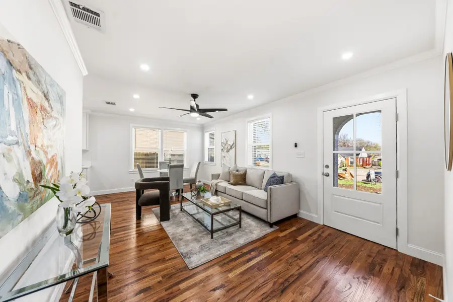 827 Westmount Avenue, Dallas, TX 75211 - #2