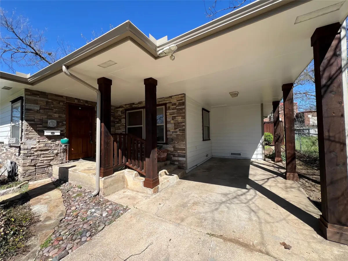 533 E Sears Street, Denison, TX 75021 - #1