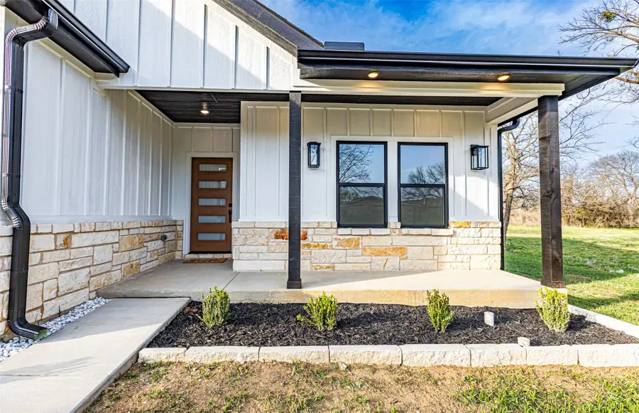 201 Grandview Street, Cleburne, TX 76031 - #2