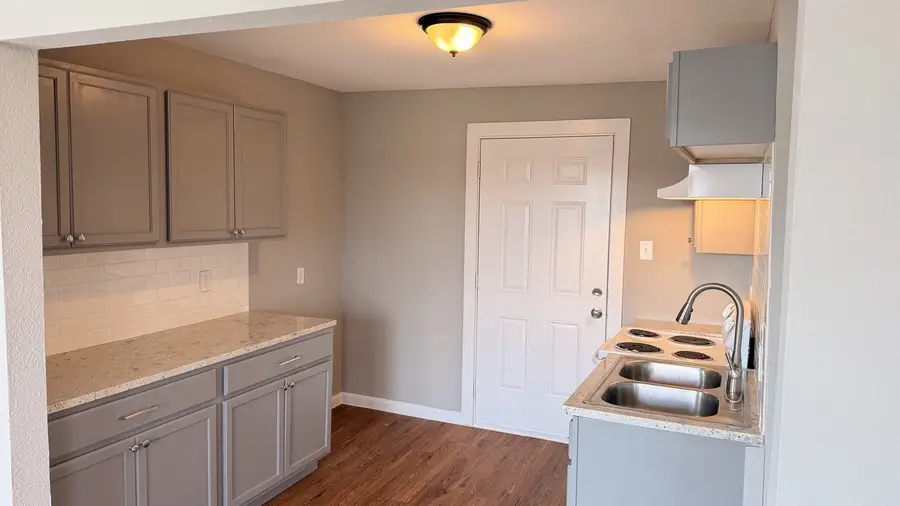 1119 E Cantey Street, Fort Worth, TX 76104 - #3