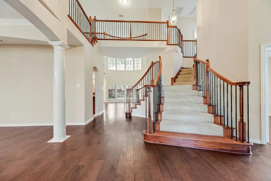 647 Royalwood Court, Grand Prairie, TX 75052 - #3