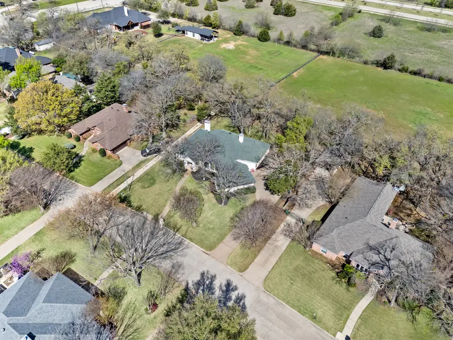 809 Majestic Oaks Court, Mansfield, TX 76063 - #2