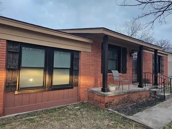 220 N Jarvis Lane, Azle, TX 76020