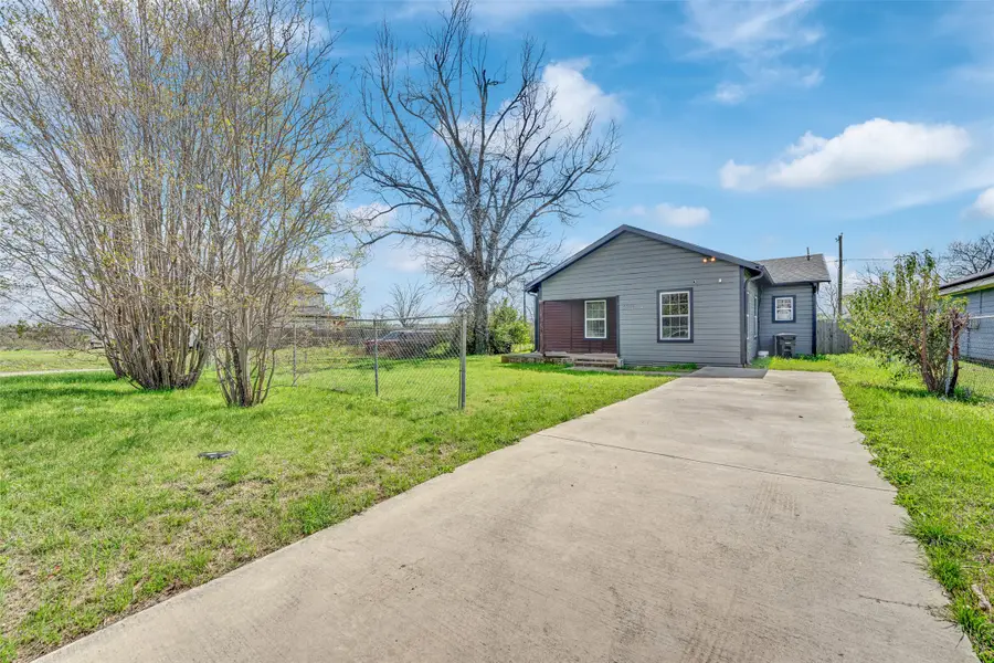 5101 Humbert Avenue, Fort Worth, TX 76107 - #2