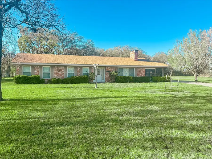 851 Leroy Parkway, Elm Mott, TX 76640 - #2