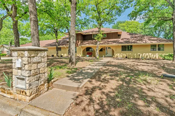 116 Nottingham Circle, Bridgeport, TX 76426