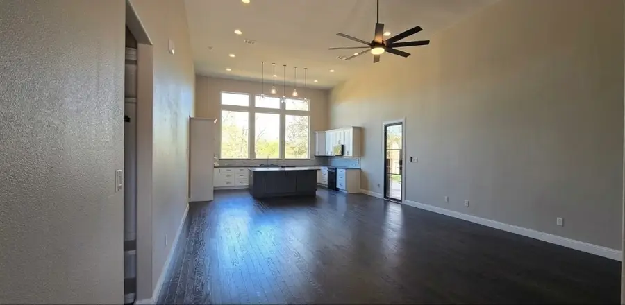 210 Knob Hill Drive, Granbury, TX 76048 - #3