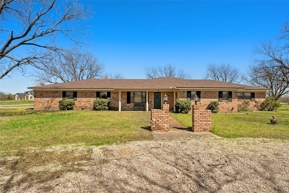 824 Iron Bridge Road, Lorena, TX 76655 - #1