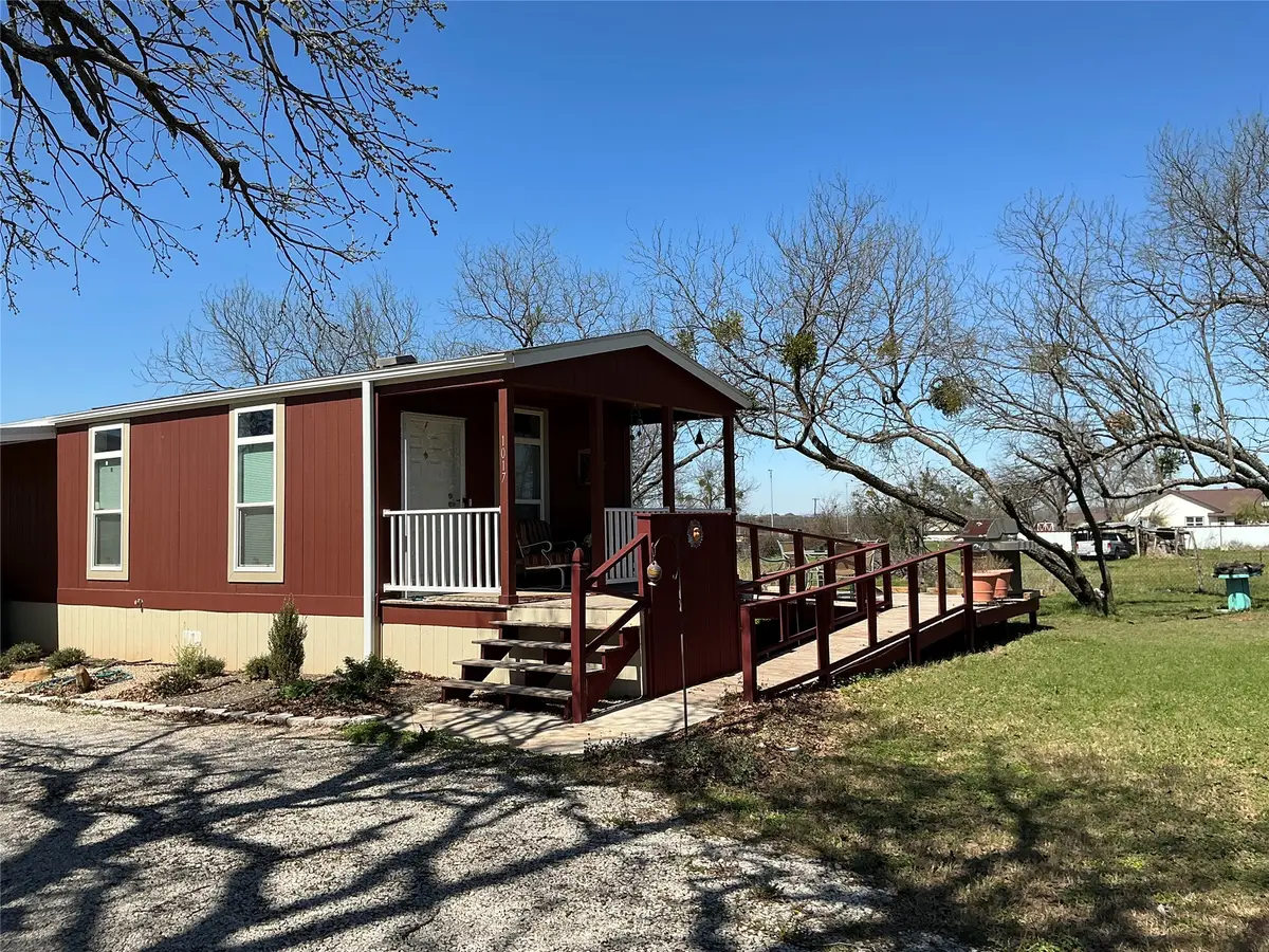 1017 W Ross Ave, De Leon, TX 76444 - #1
