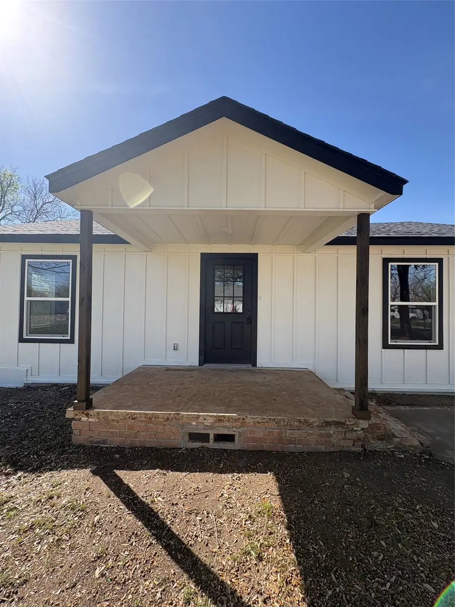 1047 Davis Street N, Sulphur Springs, TX 75482 - #3