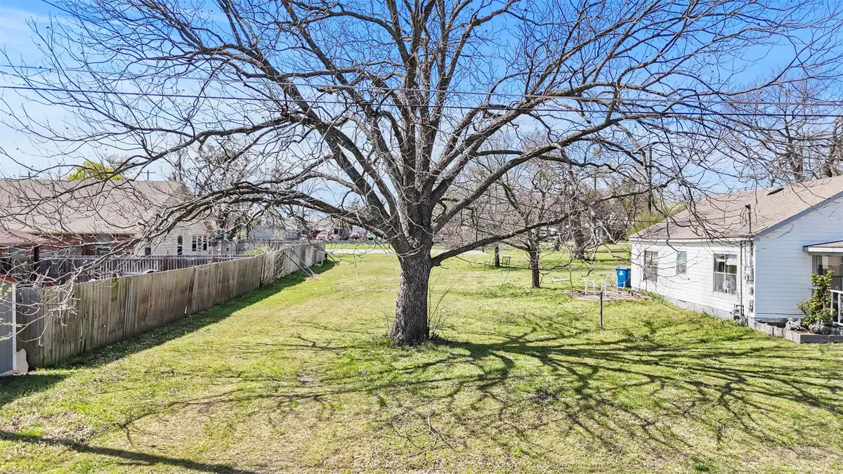 207 N Eubank Street #LOT 11, Tom Bean, TX 75489 - #1
