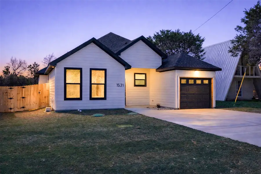 1531 Corona Drive, Granbury, TX 76048 - #2