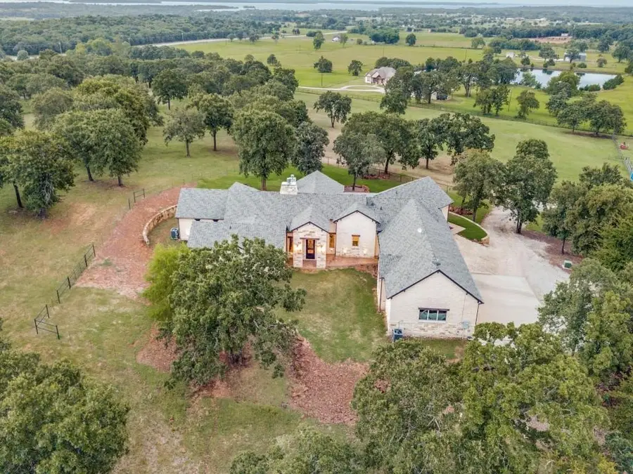 248 Howard Road, Valley View, TX 76272 - #2