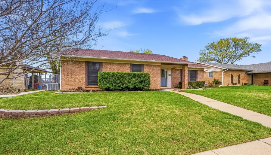 960 Meadowcove Circle, Garland, TX 75043 - #3