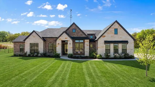 8011 Brownie Luker Boulevard, Granbury, TX 76048