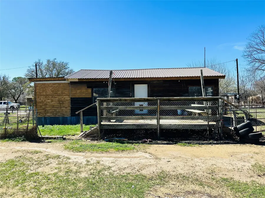 241 S Avenue B, Cross Plains, TX 76443 - #2
