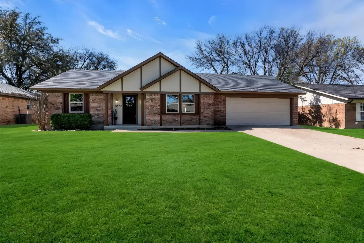 5529 Wood View Street, North Richland Hills, TX 76180 - #1