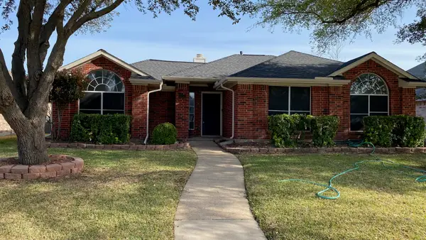 2520 Dandelion Lane, Rowlett, TX 75089