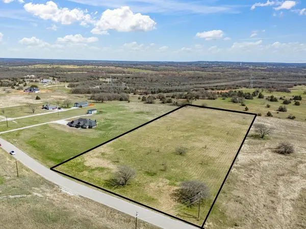 160 Rolling Hills Boulevard, Alvord, TX 76225