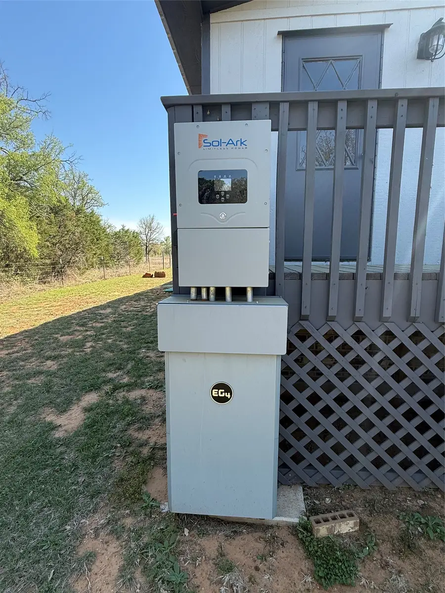 277 Oaks Crossing, Mineral Wells, TX 76067 - #3