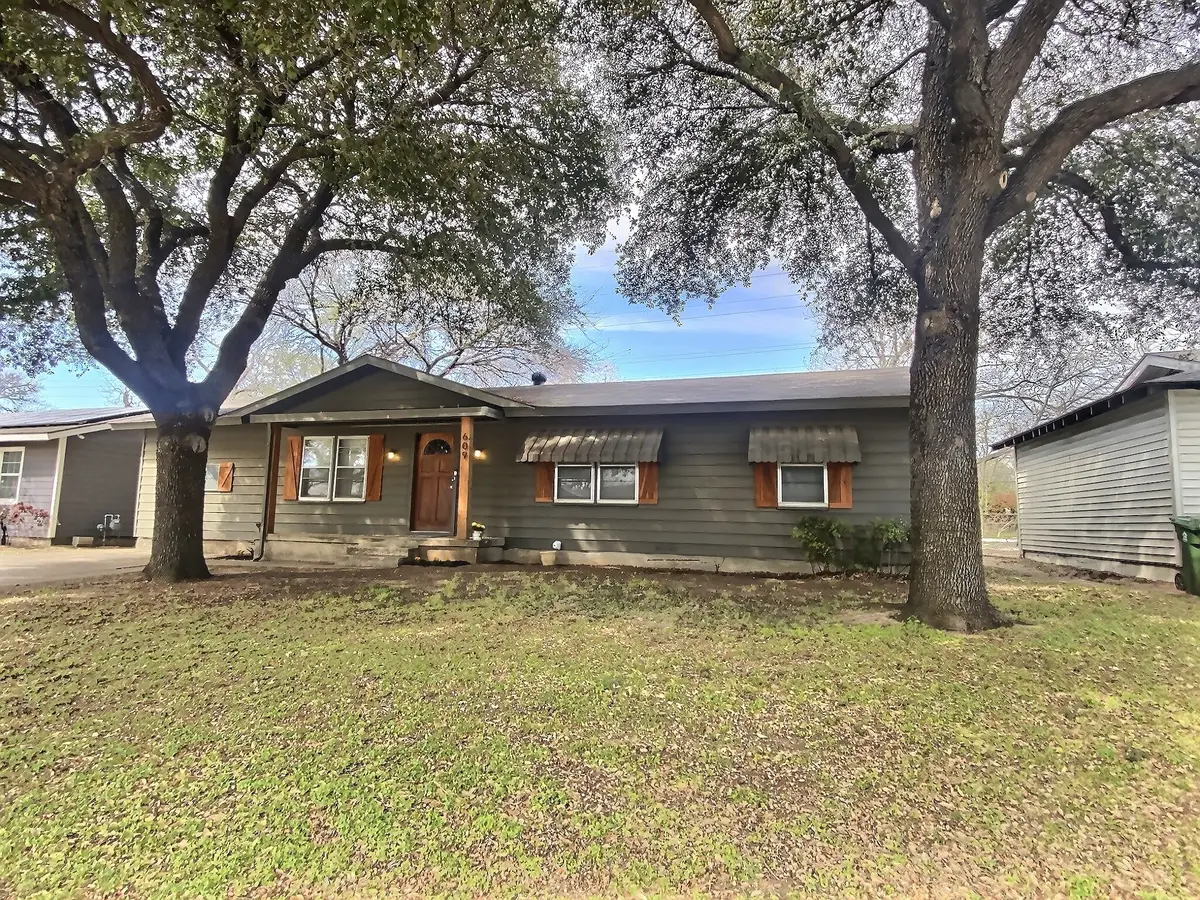 609 E Ellen Avenue, Hurst, TX 76053 - #1