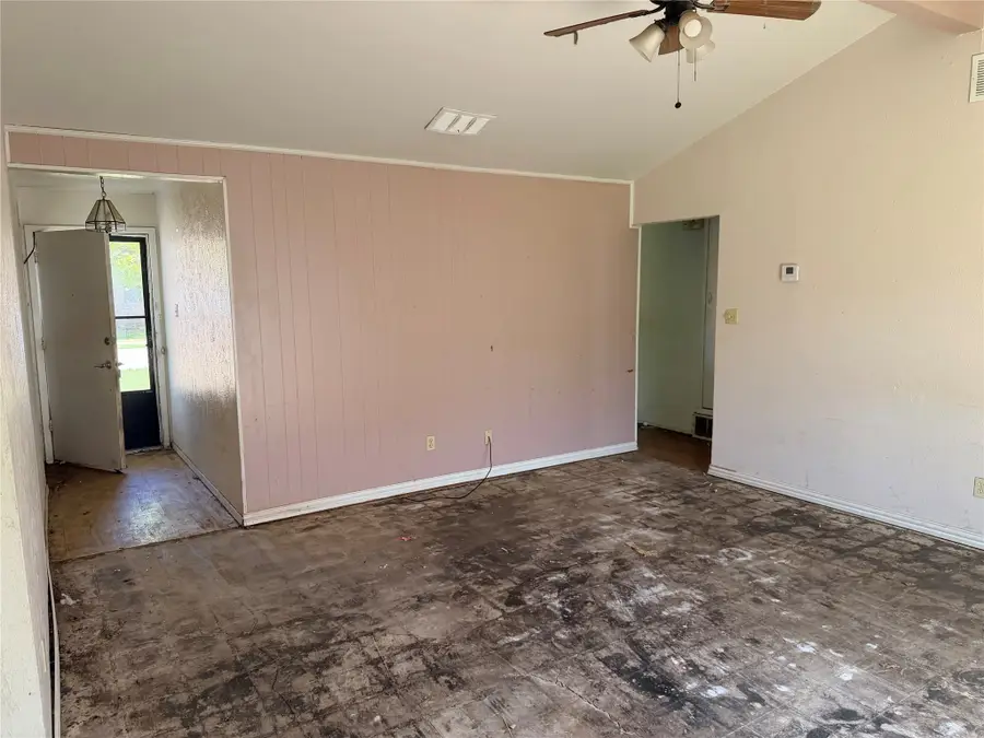 1304 Glynn Oaks Drive, Arlington, TX 76010 - #3