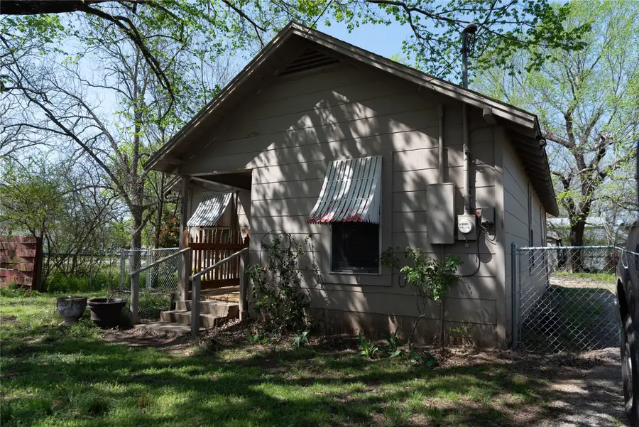 707 Ritchey Street, Gainesville, TX 76240 - #3