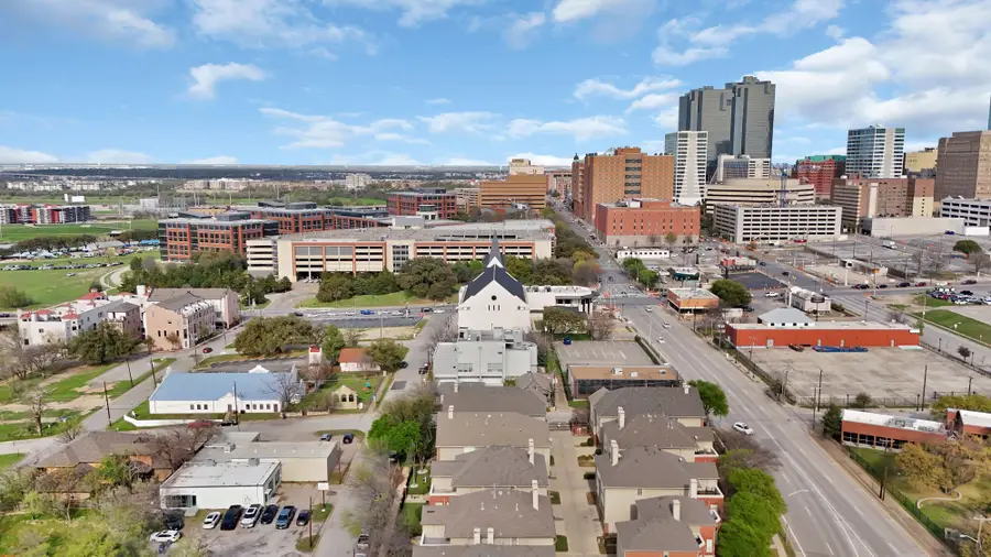 1015 W Bluff Street, Fort Worth, TX 76102 - #3
