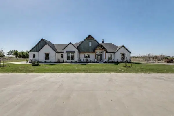 820 Evergreen Way, Nevada, TX 75173