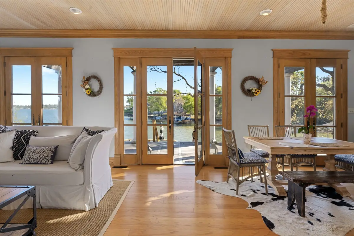 324 Oak Lane, Tool, TX 75143 - #1