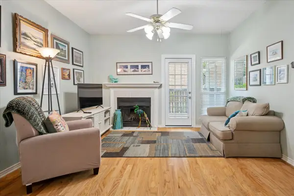 1601 Marsh Lane #208, Carrollton, TX 75006