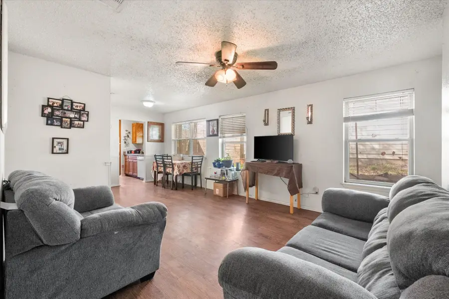 1129 College Street, Grand Prairie, TX 75050 - #3