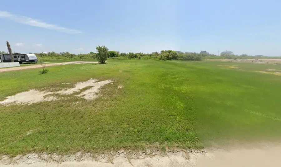 1036 Blacks Slip, Gilchrist, TX 77617 - #2