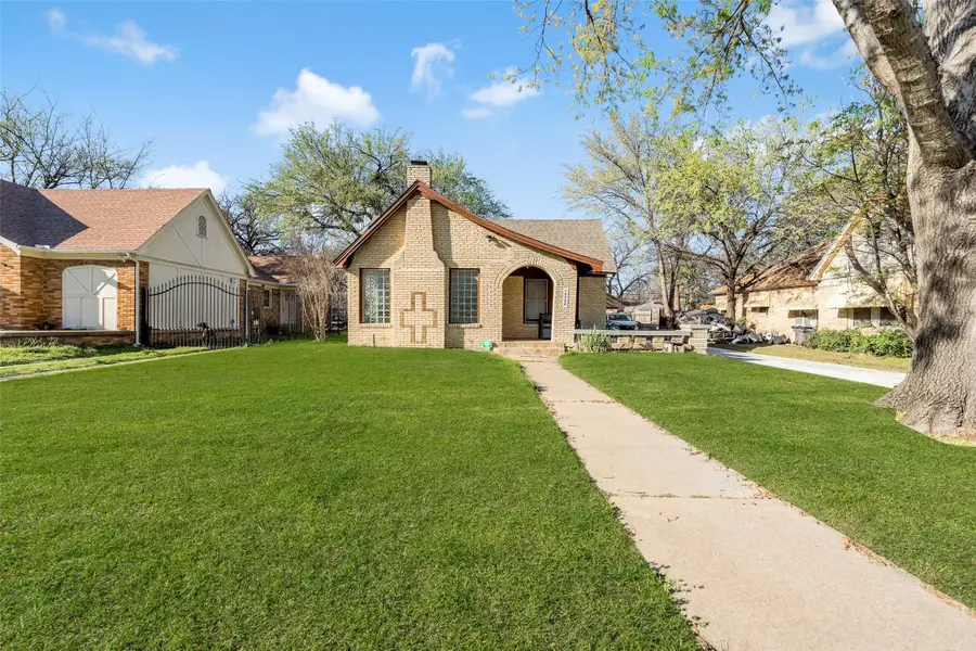 2329 Yucca Avenue, Fort Worth, TX 76111 - #2