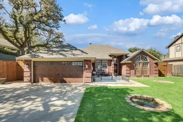 7021 Cook Circle, North Richland Hills, TX 76182