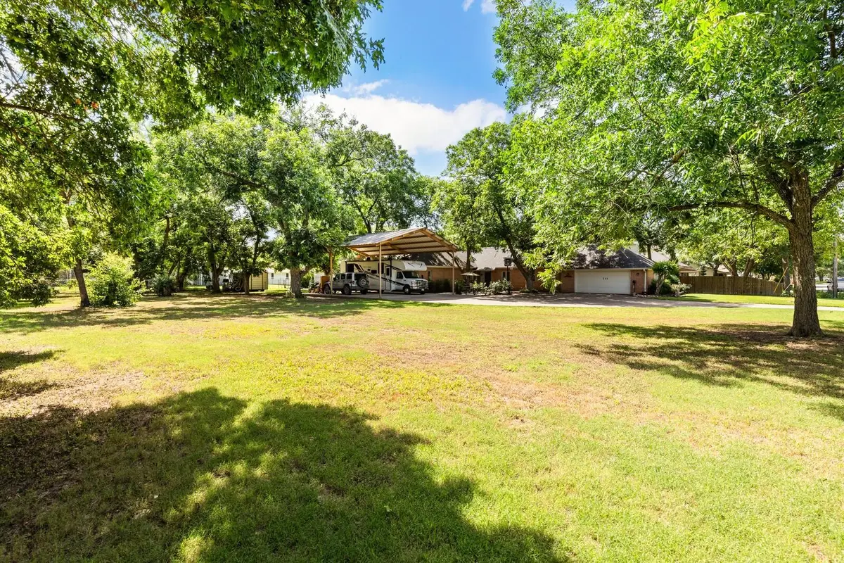 707 S Harrison Street, West, TX 76691 - #1