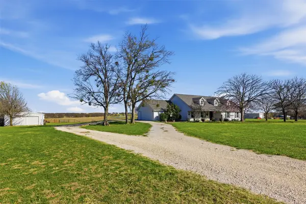 2376 Ripy Road, Krum, TX 76249