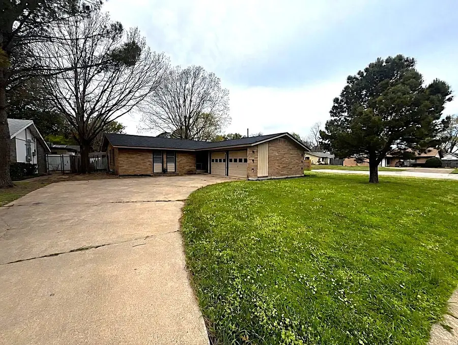 3717 Cranston Court E, Irving, TX 75062 - #2