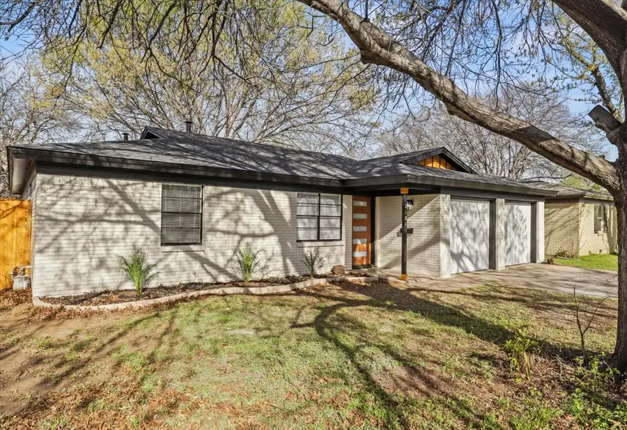 2101 Dayton Street, Haltom City, TX 76117 - #3