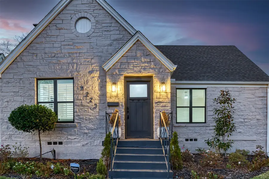 1223 E Waco Avenue, Dallas, TX 75216 - #2